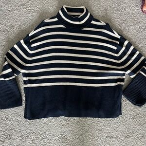 Medium knit gap sweater,  dark navy and white stripe